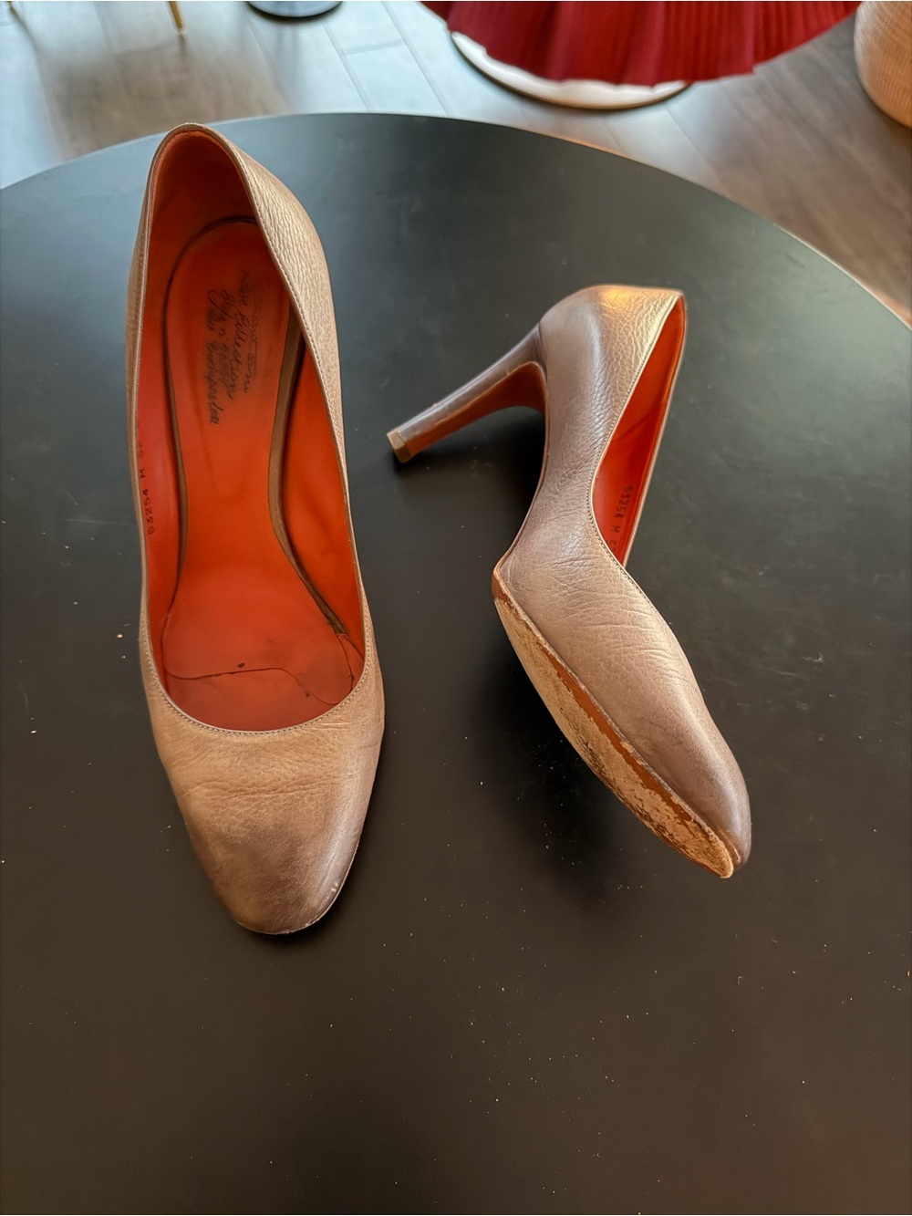 Santoni Grey Leather Pumps with Orange Insole